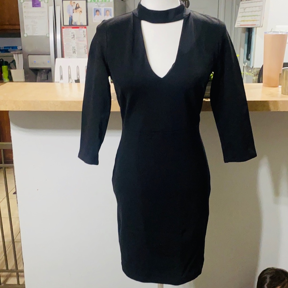 Lulu’s Bodycon Choker Dress - Picture 4 of 9